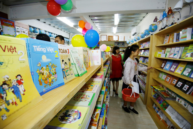 Tăng giá SGK sẽ gây áp lực rất lớn đến phụ huynh học sinh ẢNH: NGỌC THẮNG