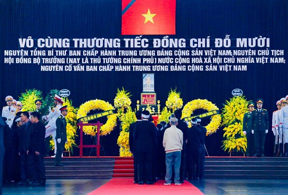 Lễ viếng nguyên Tổng Bí thư Đỗ Mười bắt đầu từ 7 giờ ngày 6-10. Ảnh VIẾT CHUNG