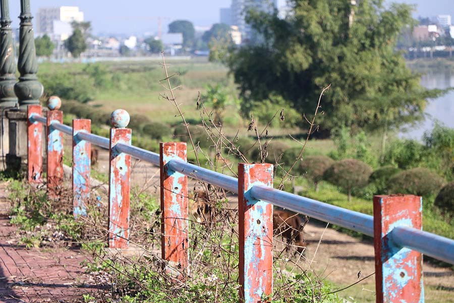 Hiện trường bờ kè sông Đăk Bla bị phá. Ảnh: Cao Nguyên Hiện trường bờ kè sông Đăk Bla bị phá. Ảnh: Cao Nguyên