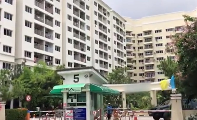 Một nữ sinh ở Malaysia đã nhảy từ tầng 11  Một nữ sinh ở Malaysia đã nhảy từ tầng 11