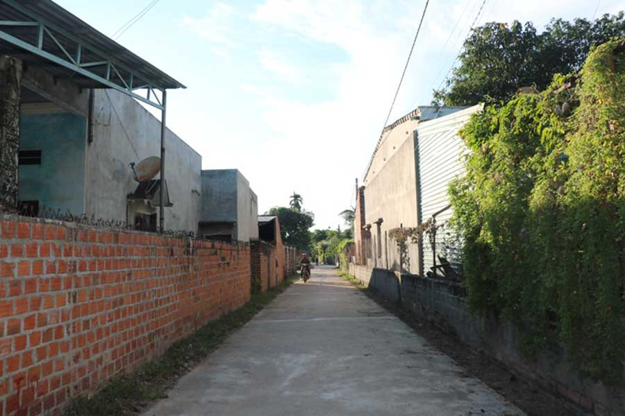1Các tuyến đường trục thôn được bê tông hóa đã thay đổi diện mạo nông thôn xã IA Ake. Ảnh: Hồng Thương