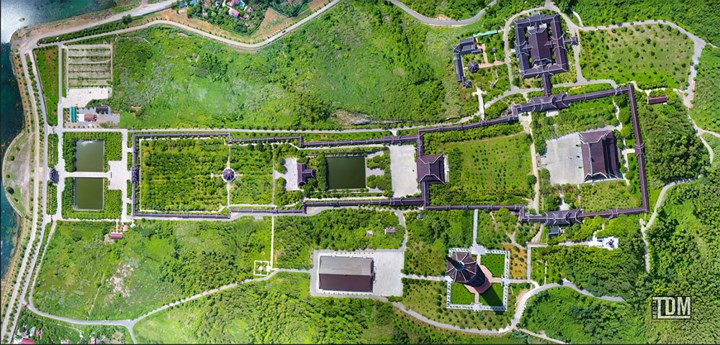  Toàn cảnh quần thể chùa Bái Đính nhìn từ trên cao.