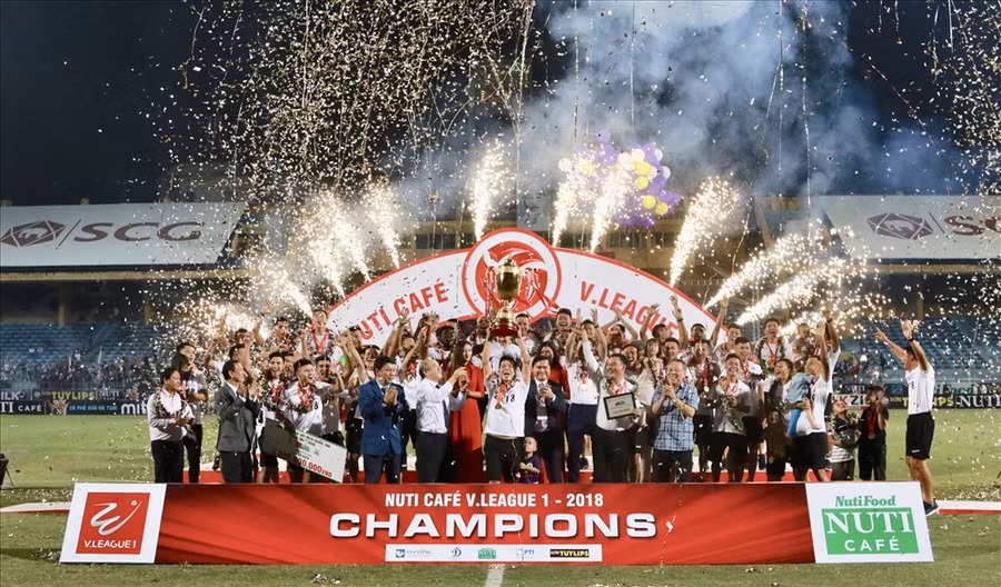 Hà Nội đã có chức vô địch V.League thứ 4. Ảnh: H.A