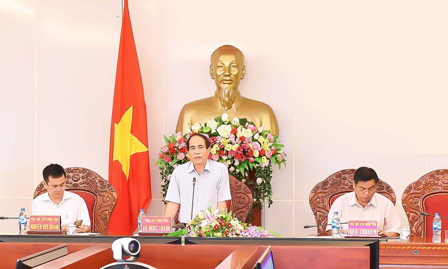 Chủ tịch UBND tỉnh Võ Ngọc Thành phát biểu tại hội nghị. Ảnh: Đ.T