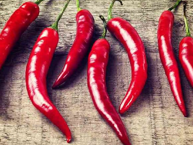  Người tập yoga không nên ăn các món cay trước khi tập để tránh bị ợ nóng (ảnh: SHUTTERSTOCK)