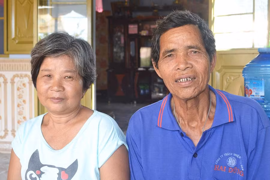  Vợ chồng ông Phong, bà Hiền. Ảnh: Hoàng Cư
