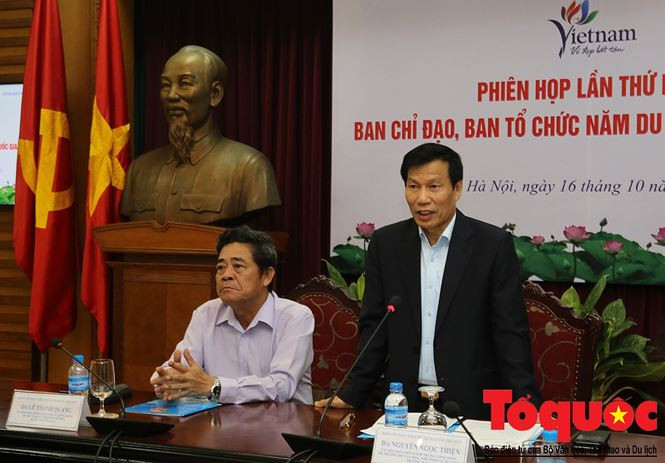 Bộ trưởng Nguyễn Ngọc Thiện và Bí thư tỉnh ủy Khánh Hòa tại phiên họp Ban Chỉ đạo, BTC Năm Du lịch quốc gia 2019. Ảnh: Tổ quốc