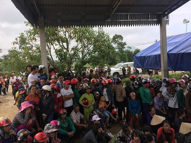 Người dân sống cạnh gia đình anh Thành cho biết vợ chồng nạn nhân là người hiền lành