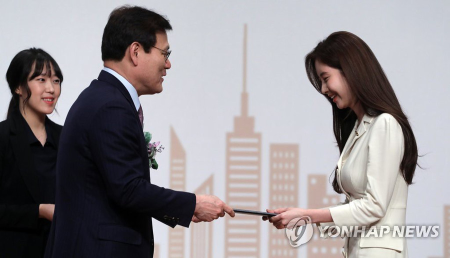  Seohyun được tôn vinh vì giữ được hình ảnh đẹp, nói không với scandal