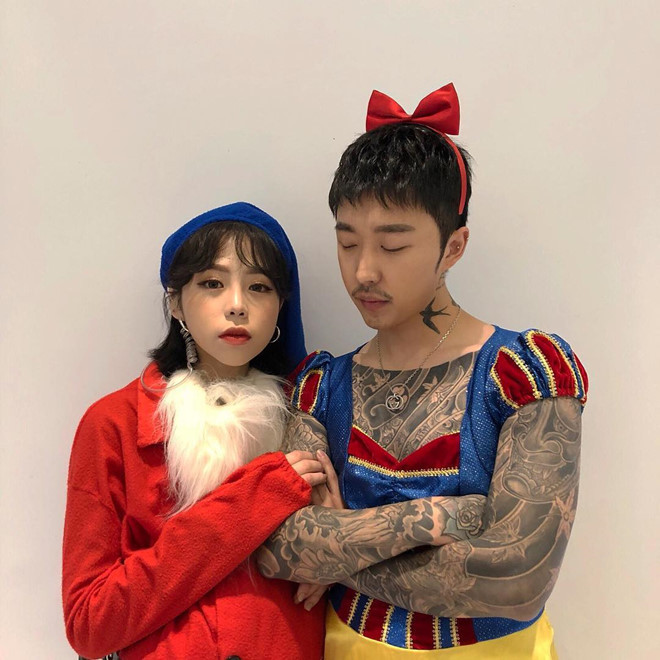 Đối với các bộ trang phục theo phong cách này, sự độc lạ, không đụng hàng và vui nhộn mới là tiêu chí hàng đầu. Hầu hết người xem đều cảm thấy buồn cười, thay vì giật mình, kinh hãi khi nhìn loạt trang phục "bá đạo". Ảnh: @soonsiki_saeyan, @pp_favore. Đối với các bộ trang phục theo phong cách này, sự độc lạ, không đụng hàng và vui nhộn mới là tiêu chí hàng đầu. Hầu hết người xem đều cảm thấy buồn cười, thay vì giật mình, kinh hãi khi nhìn loạt trang phục