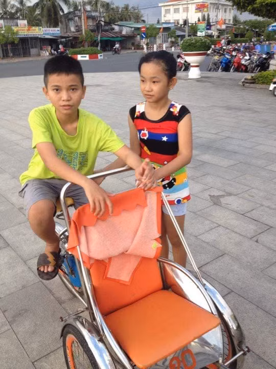 Hình ảnh 2 cháu Hùng và Uyên lúc chưa mất tích - Ảnh do gia đình cung cấp