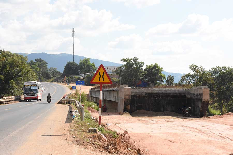 Cầu 110 cơ bản xây dựng đã hoàn thành. Ảnh: N.S