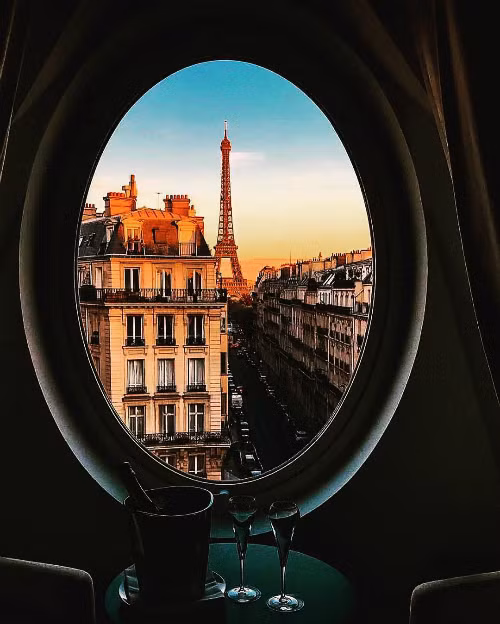Nằm ở vị trí khá gần khu Trocadéro, ga tàu điện ngầm Rue de la Pompe và ga tàu điện ngầm Trocadéro, khách sạn này là nơi nghỉ lý tưởng cho những ai muốn trải nghiệm, khám phá thành phố bằng phương tiện công cộng. Nằm ở vị trí khá gần khu Trocadéro, ga tàu điện ngầm Rue de la Pompe và ga tàu điện ngầm Trocadéro, khách sạn này là nơi nghỉ lý tưởng cho những ai muốn trải nghiệm, khám phá thành phố bằng phương tiện công cộng.