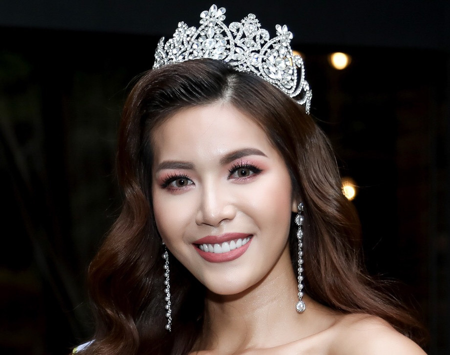 Siêu mẫu Minh Tú sẽ đại diện Việt Nam tham gia cuộc thi Hoa hậu Siêu quốc gia 2018 tại Ba Lan. Siêu mẫu Minh Tú sẽ đại diện Việt Nam tham gia cuộc thi Hoa hậu Siêu quốc gia 2018 tại Ba Lan.