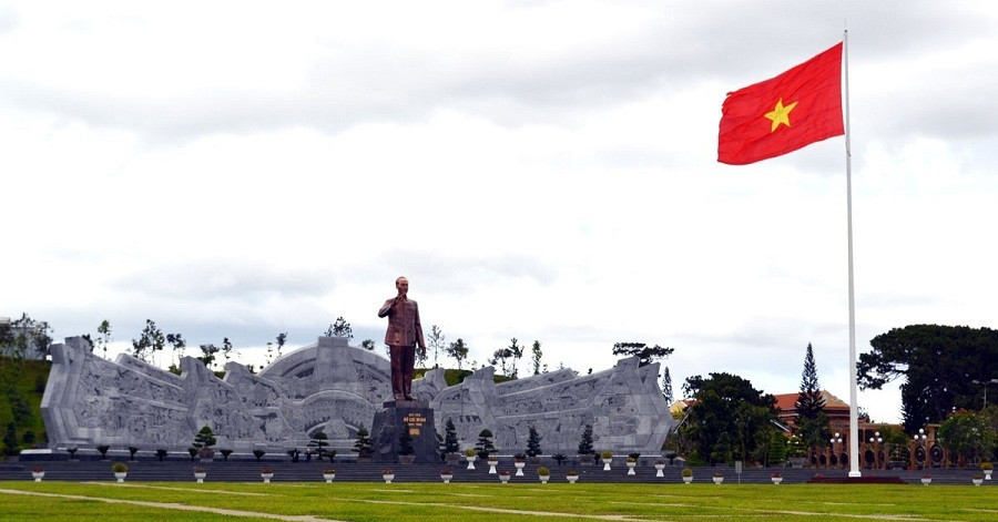 Địa điểm vui chơi rộng rãi, thoáng mát của các bạn trẻ tại quảng trường Đại Đoàn Kết Địa điểm vui chơi rộng rãi, thoáng mát của các bạn trẻ tại quảng trường Đại Đoàn Kết