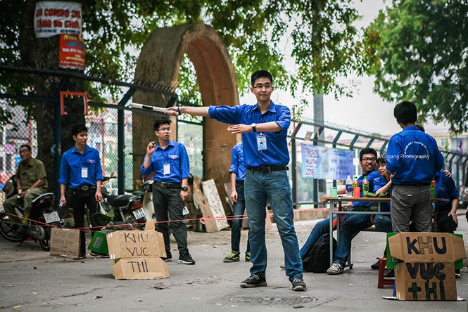 Ngoài việc học tập và nghiên cứu khoa học, Vũ Đình Hoàng tích cực hoạt động tình nguyện vì cộng đồng Ngoài việc học tập và nghiên cứu khoa học, Vũ Đình Hoàng tích cực hoạt động tình nguyện vì cộng đồng