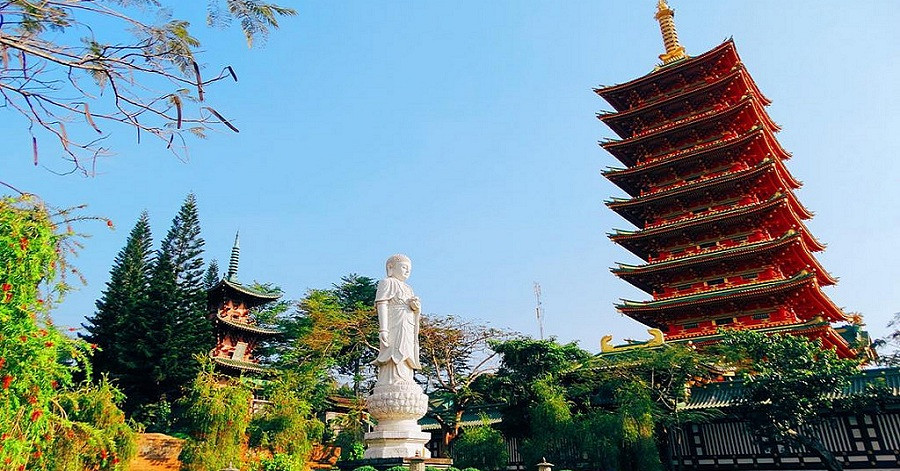 Lạc trong ngôi chùa Minh Thành mà ngỡ như đang ở đất nước Nhật Bản Lạc trong ngôi chùa Minh Thành mà ngỡ như đang ở đất nước Nhật Bản