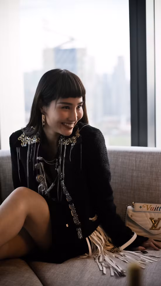 Theo Diễm My, các item mà cô diện đều có mức giá nghìn USD. Tất cả trang phục theo style ready-to-wear, giúp người đẹp thoải mái dù là dạo phố hay đi ăn uống. 