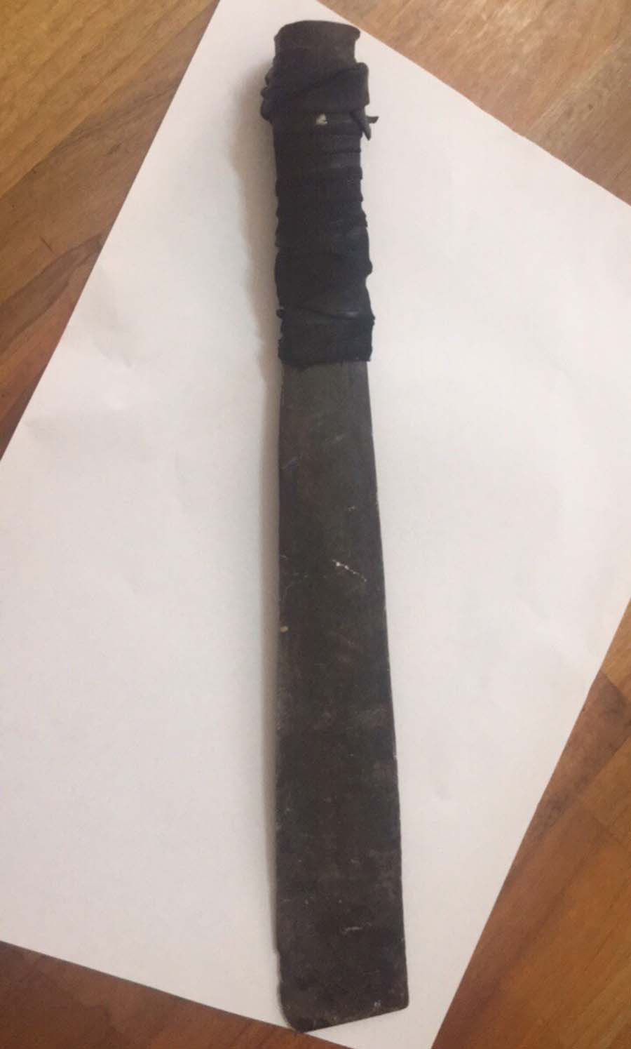  Con dao mà đối tượng Mạnh dùng để gây án. Ảnh: Văn Ngọc 