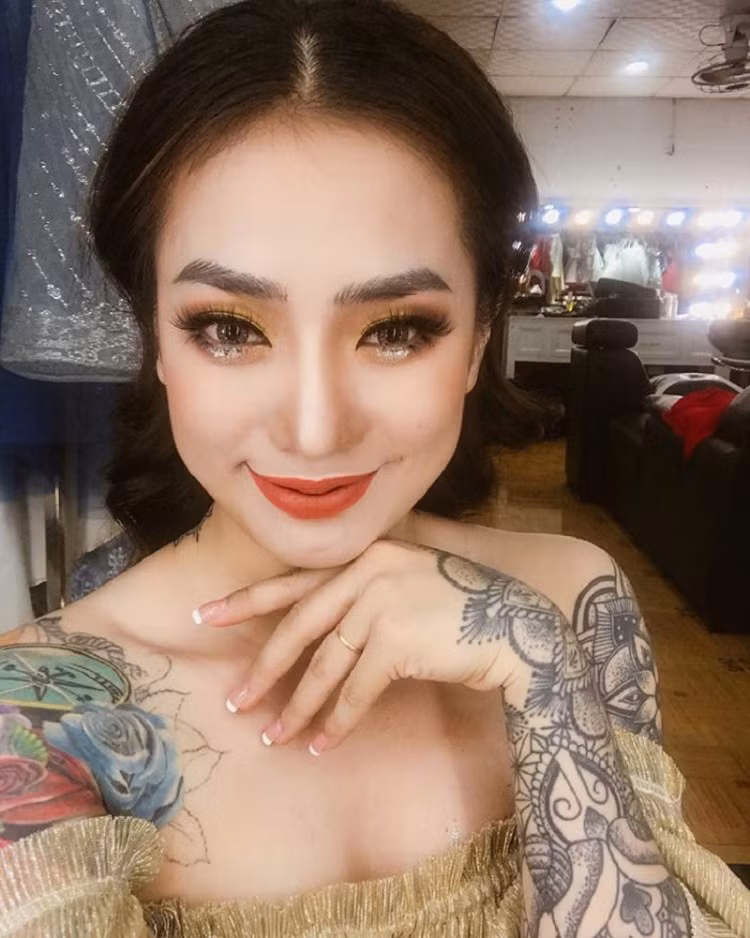 Cô dâu này có nhan sắc khiến ai cũng phải trầm trồ.