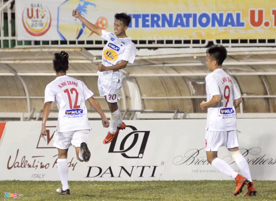 Lứa III của Học viện JMG không có những tên tuổi xuất sắc nổi trội. Ảnh: Nguyễn Đăng.