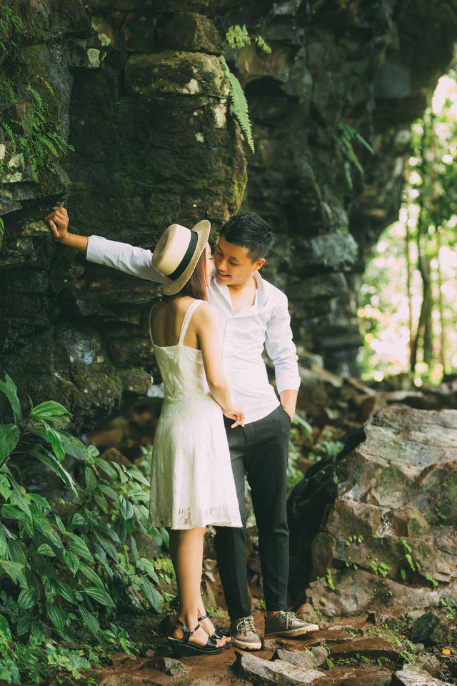 Mạnh Cường tặng hoa rồi trao cho Lê Ngân nụ hôn ngọt ngào rồi ngỏ lời về một đám cưới để cả hai có thể cùng nắm tay nhau đi hết hành trình yêu. Mạnh Cường tặng hoa rồi trao cho Lê Ngân nụ hôn ngọt ngào rồi ngỏ lời về một đám cưới để cả hai có thể cùng nắm tay nhau đi hết hành trình yêu.