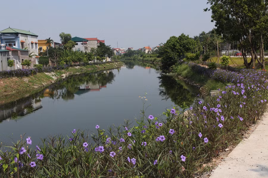 Khu đất này nằm cạnh dòng kênh là một nhánh chảy ra sông Tô Lịch