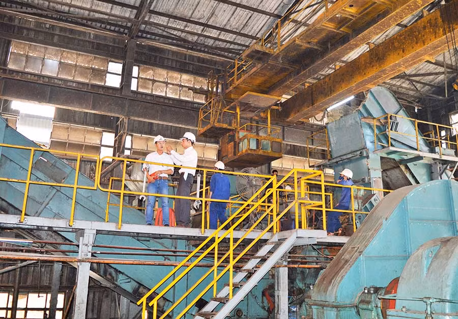 Kiểm tra công tác an toàn vệ sinh lao động tại Nhà máy Đường An Khê. Ảnh: Đ.Y