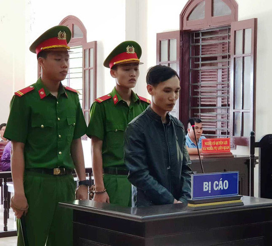 Bị cáo Nguyễn Mạnh Hùng trong phiên tòa hôm nay Bị cáo Nguyễn Mạnh Hùng trong phiên tòa hôm nay