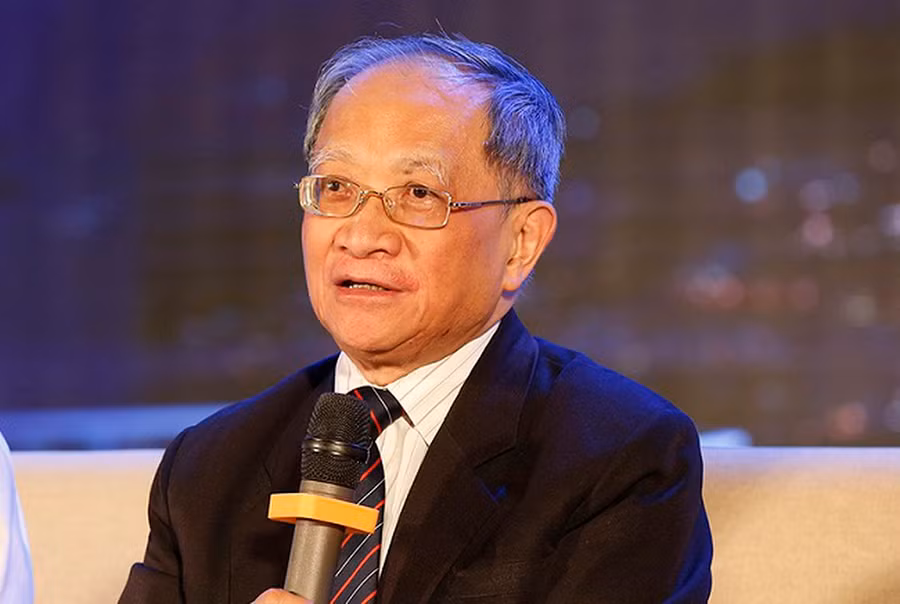 TS. Lê Đăng Doanh lo lắng Trung Quốc sẽ tìm cách dụ doanh nghiệp Việt Nam trở thành “đại lý” xuất khẩu hàng hóa, đưa sản phẩm Trung Quốc sang Mỹ như câu chuyện Tào Tháo chiêu dụ Quan Vũ trong Tam quốc diễn nghĩa. (Ảnh: I.T)