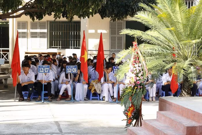 Trường THPT Nguyễn Chí Thanh khai giảng năm học mới (ảnh website nhà trường)