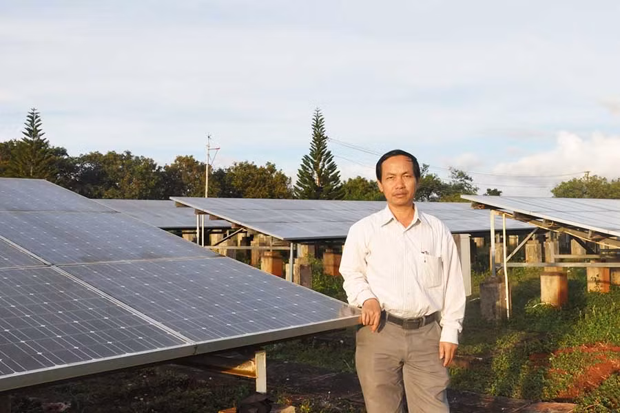  Hệ thống ghép pin mặt trời ở xã Trang, huyện Đak Đoa. Ảnh: H.D