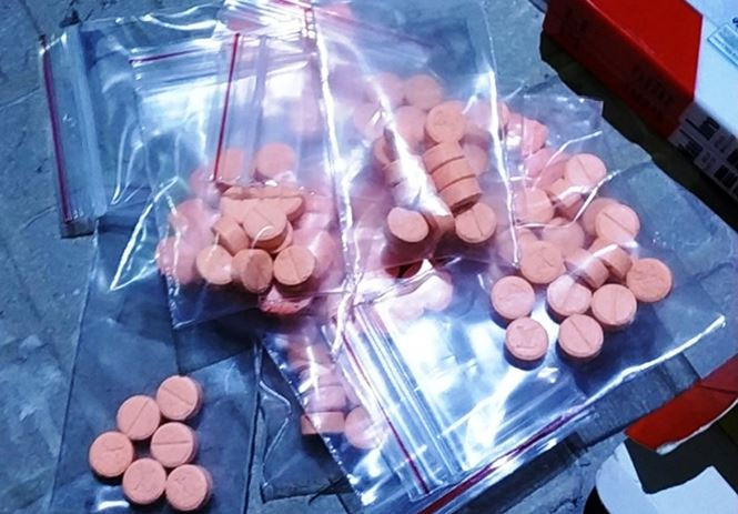 109 viên hồng phiến 109 viên hồng phiến