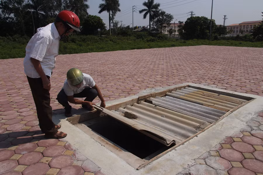  Mộ phần cũng được xây cất ở vị trí chính giữa khu đất