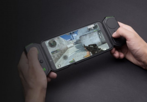 Phụ kiện biến Helo thành máy chơi game cầm tay.