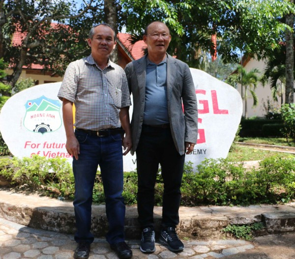 Bầu Đức từng không ủng hộ cầu thủ nhập tịch lên ĐTQG.