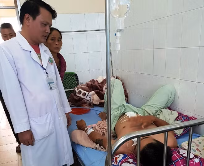 Anh Vũ Văn Kỳ đang điều trị tại bệnh viện. 