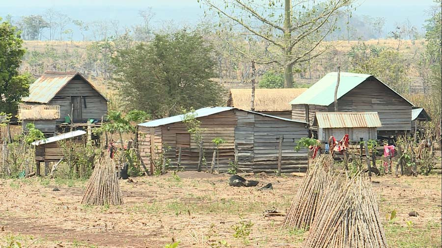  Làng trên đỉnh núi Cheng Leng. Ảnh: Nguyễn Tú