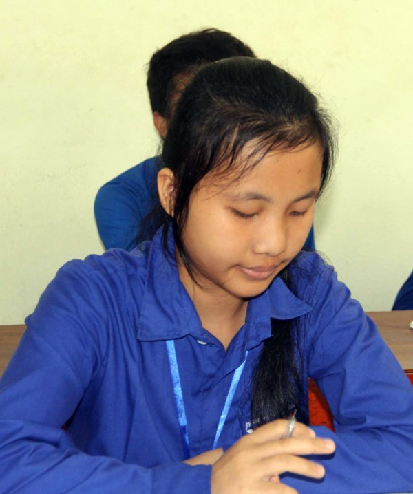 Chân bị bệnh tật, phải gián đoạn việc học hành, nhưng Linh không gục ngã, không đầu hàng số phận. Linh đã trở lại trường để viết tiếp ước mơ đẹp của mình.