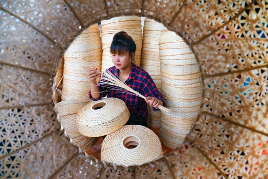 Tác phẩm 'Giữ nghề truyền thống.' (Ảnh: Quang Hưng) Tác phẩm 'Giữ nghề truyền thống.' (Ảnh: Quang Hưng)