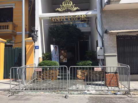 Thẩm mỹ viện được phong tỏa phục vụ công tác điều trasau vụ cháy 