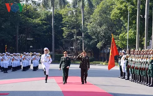 Thượng tướng Phan Văn Giang chủ trì lễ đón Tổng Tư lệnh Quân đội Hoàng gia Campuchia (Ảnh: Việt Cường)