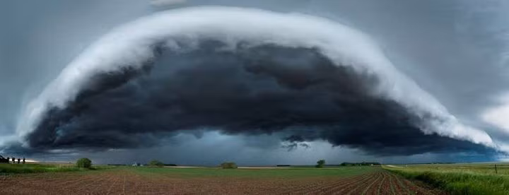 Những đám mây hình thành trong một cơn giông lớn ở Minnesota, Mỹ.