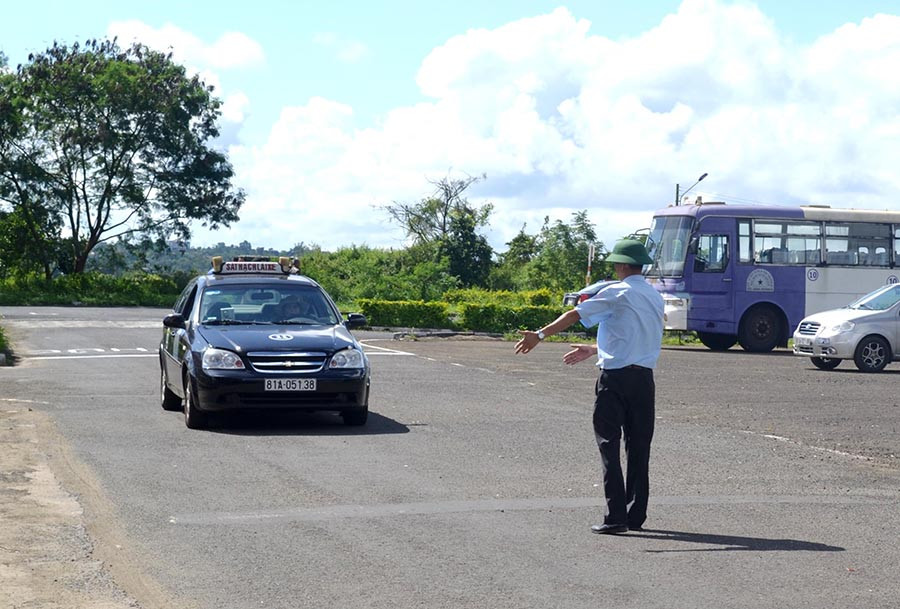 Đào tạo lái xe ô tô tại Trung tâm Đào tạo và Sát hạch lái xe (Công ty cổ phần Xây dựng-Vận tải Gia Lai). Ảnh: L.H