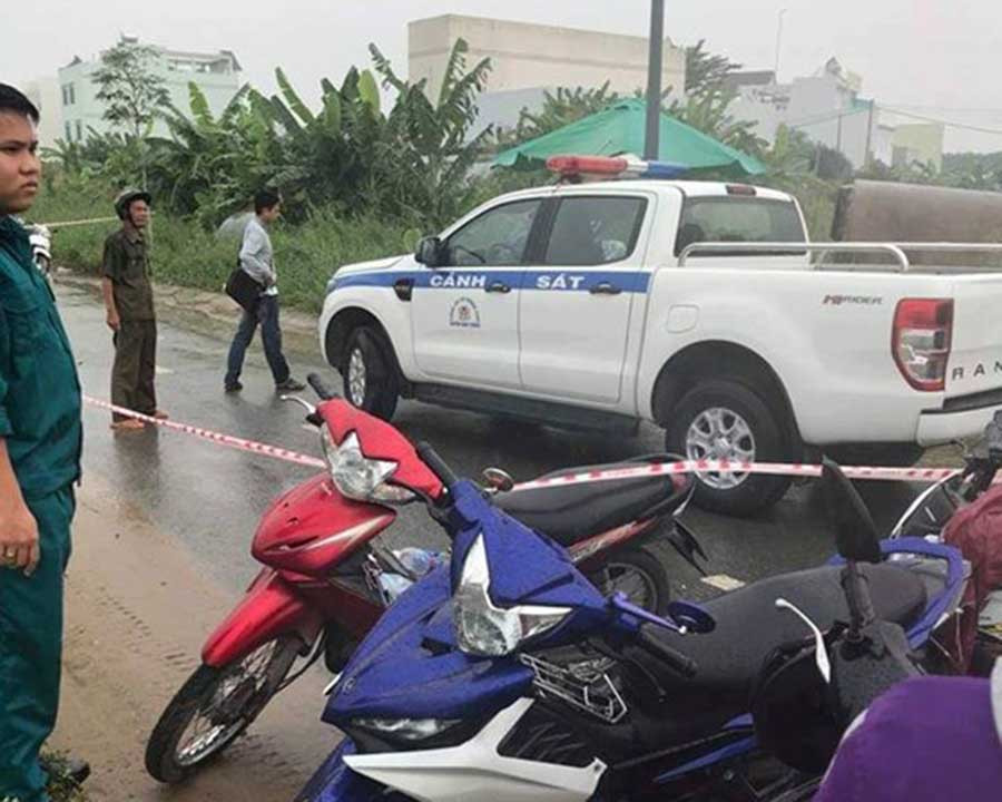 Công an phong toả khám nghiệm hiện trường. 