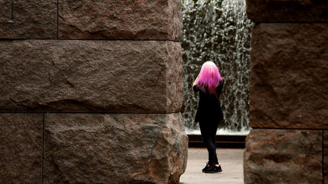 Nữ sinh ở Nga bị cho nghỉ học vì nhuộm tóc hồng Nữ sinh ở Nga bị cho nghỉ học vì nhuộm tóc hồng