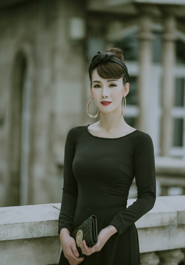 Hiện tại, Sao Xa có cuộc sống hạnh phúc, bình yên bên các con. Cô cho rằng, phụ nữ thay vì than khóc cho số phận của mình thì hãy đứng lên, hành động với mục tiêu rõ ràng, độc lập và tạo nên cuộc sống như mình mong muốn, không phụ thuộc vào bất cứ ai. Hiện tại, Sao Xa có cuộc sống hạnh phúc, bình yên bên các con. Cô cho rằng, phụ nữ thay vì than khóc cho số phận của mình thì hãy đứng lên, hành động với mục tiêu rõ ràng, độc lập và tạo nên cuộc sống như mình mong muốn, không phụ thuộc vào bất cứ ai.