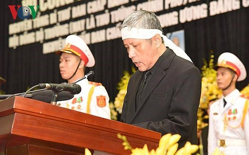 Đại diện gia đình nguyên Tổng Bí thư Đỗ Mười phát biểu cảm ơn.