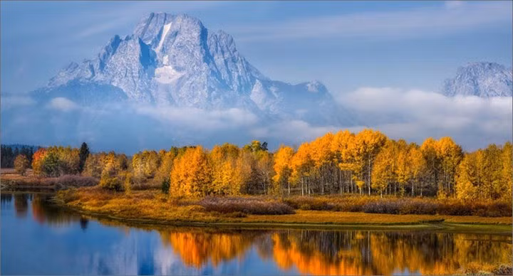 Đến thung lũng Jackson Hole xinh đẹp của Mỹ, bạn sẽ có cơ hội khám phá núi rừng, ngắm động vật hoang dã và ngâm mình trong các suối nước nóng tự nhiên. Thị trấn Jackson nằm ngay gần công viên quốc gia Grand Teton và Yellowstone, thuận tiện cho du khách tham quan. (Ảnh: Cryptotimes)