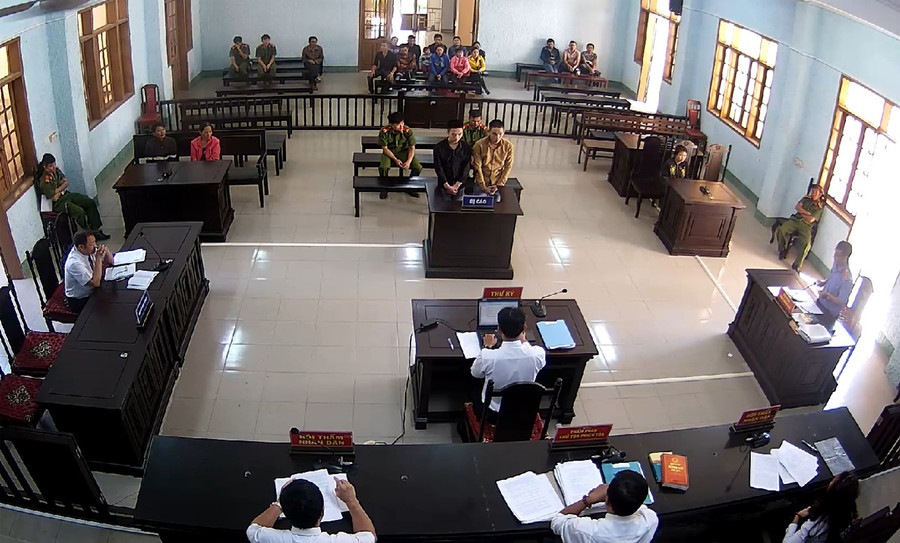 Quang cảnh phiên tòa. Ảnh: Võ Văn Cường